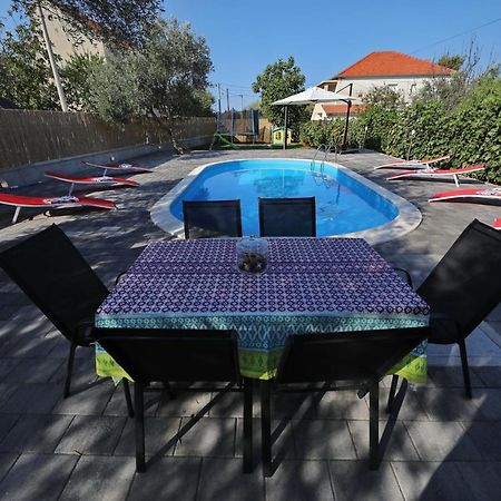 Apartment With Private Pool Sukošan Eksteriør bilde