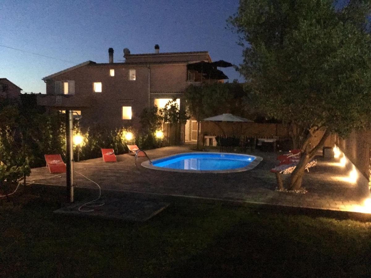 Apartment With Private Pool Sukošan Eksteriør bilde