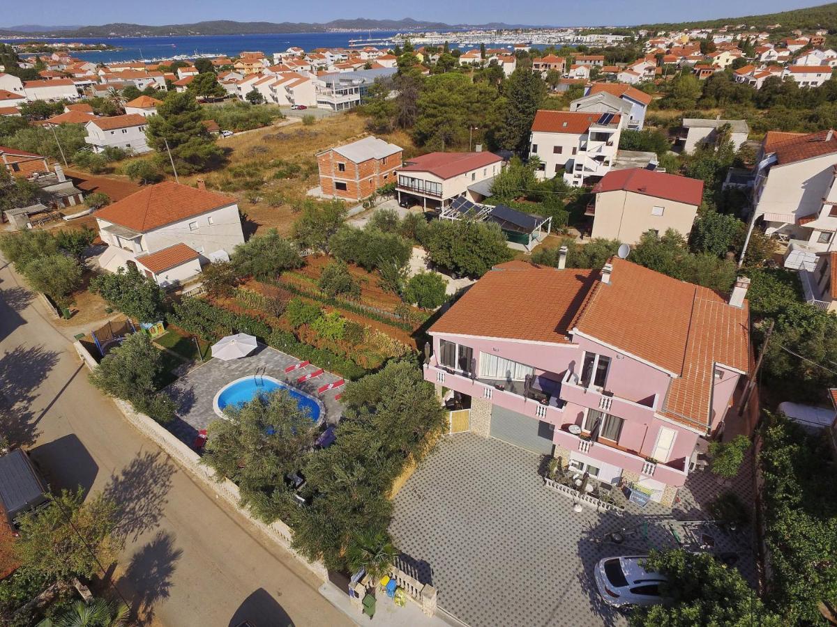 Apartment With Private Pool Sukošan Eksteriør bilde