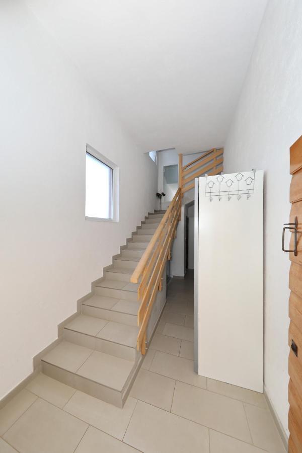 Apartment With Private Pool Sukošan Eksteriør bilde