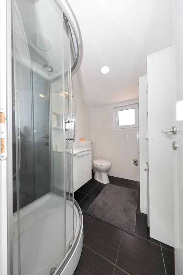 Apartment With Private Pool Sukošan Eksteriør bilde
